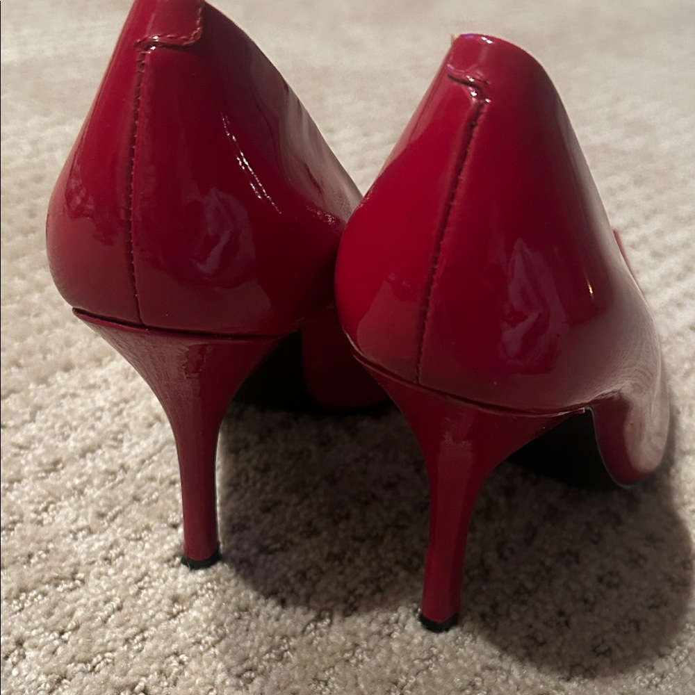 Guess Red Patent Leather Heels - Picture 3 of 6